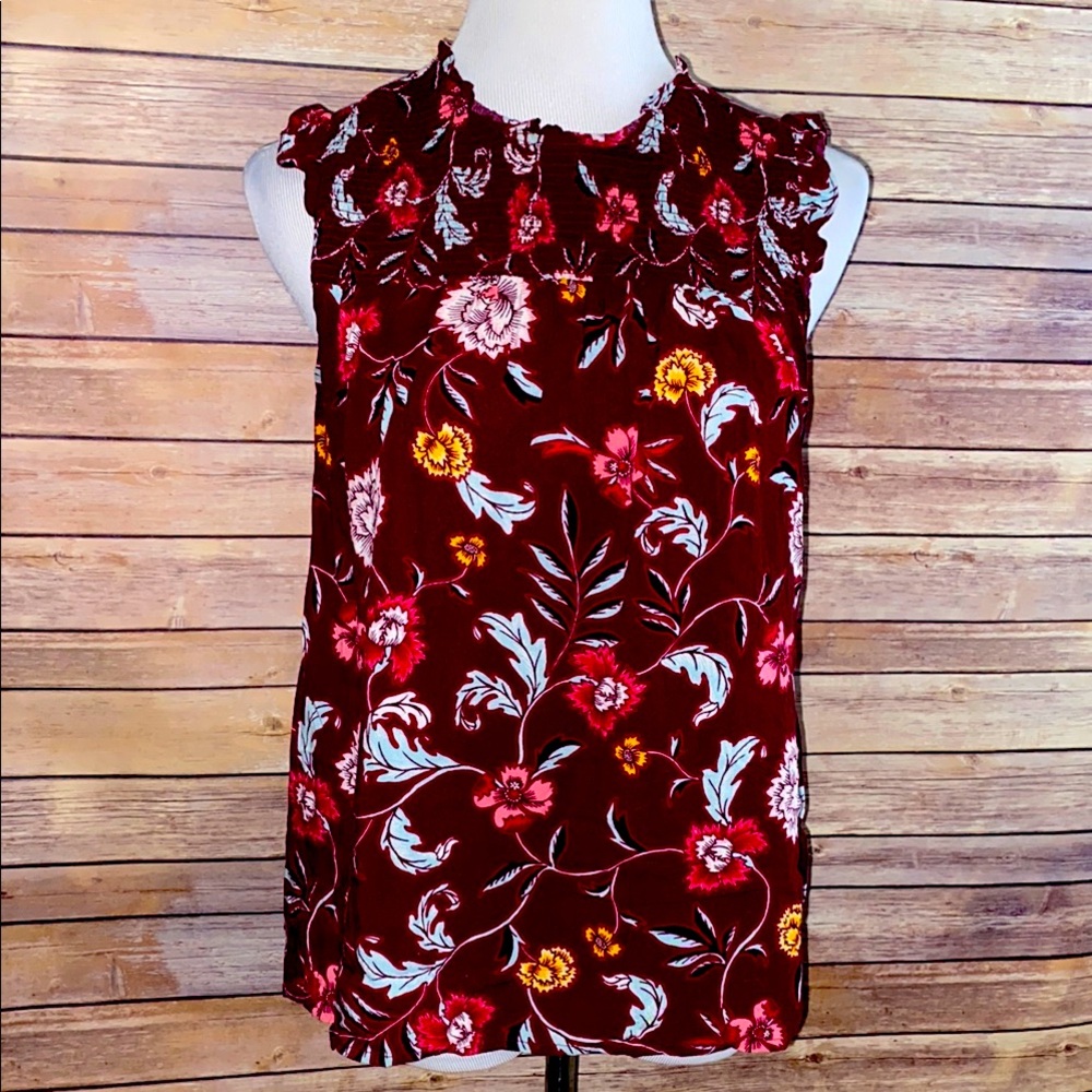 🎈Sale🎈Old Navy Smocked & Ruffled Detailed Sleeveless Top